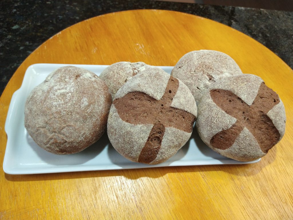 PÃO DE HAMBURGUER COM MASSA DE PÃO AUSTRALIANO
